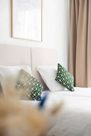 Imagen de la habitación del Hotel The Originals Résidence Aix Schuman. Foto 15