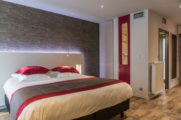 Imagen de la habitación del Hotel The Originals Relais, Grand De Courtoisville. Foto 4