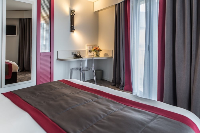 Imagen de la habitación del Hotel The Originals Relais, Grand De Courtoisville. Foto 8