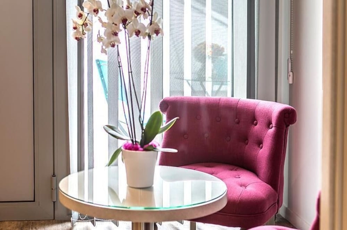 Imagen de la habitación del Hotel The Originals Relais, Grand De Courtoisville. Foto 9