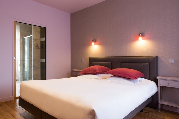 Imagen de la habitación del Hotel The Originals Relais, Grand De Courtoisville. Foto 16