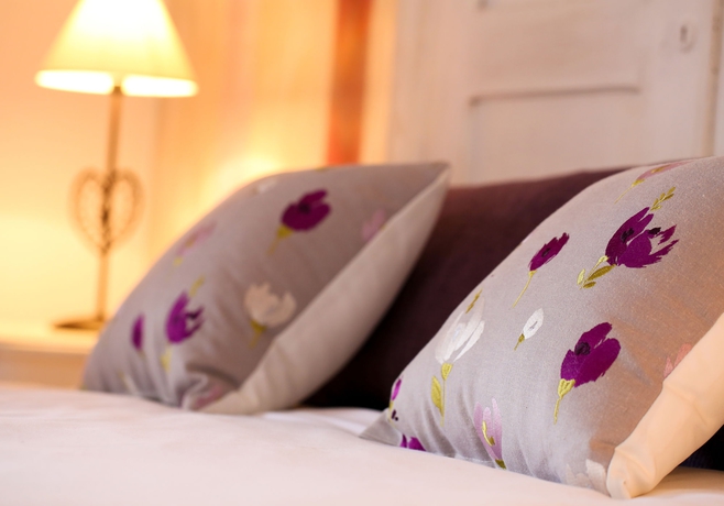 Imagen de la habitación del Hotel The Originals Relais, Le Verger Des Ch&acirc;teaux. Foto 10