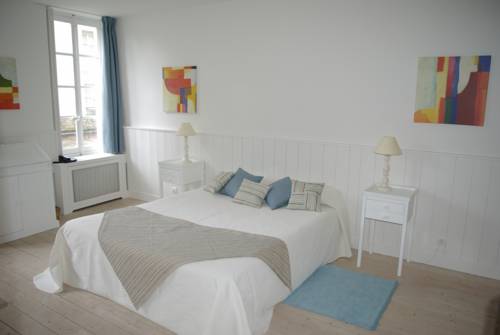 Imagen de la habitación del Hotel The Originals Relais, St Laurent. Foto 14