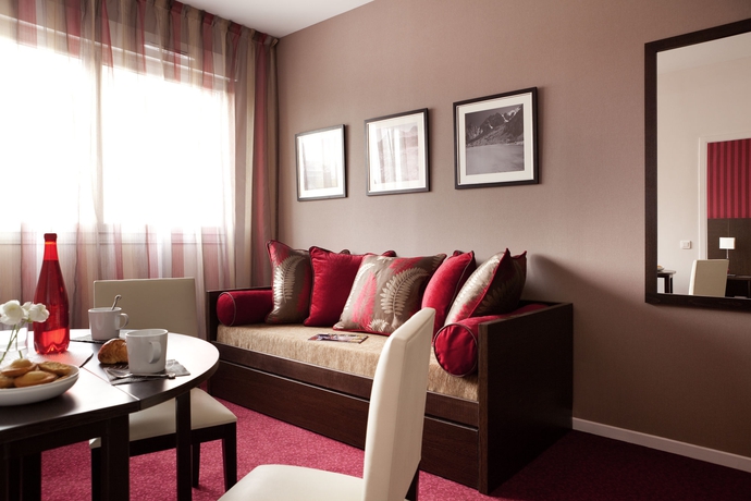 Imagen de los interiores del Hotel The Originals Residence, Kosy s Grenoble Les Cèdres. Foto 14