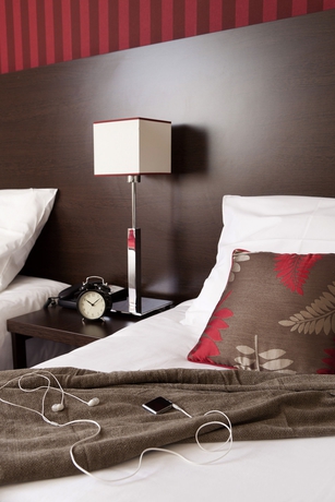 Imagen de la habitación del Hotel The Originals Residence, Kosy s Grenoble Les Cèdres. Foto 9