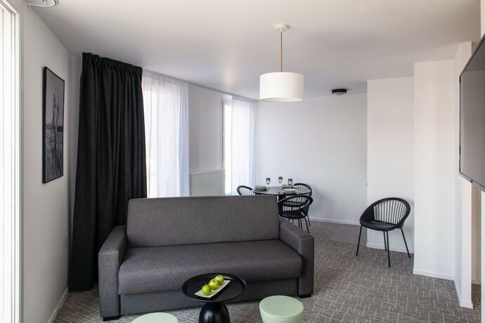 Imagen general del Hotel The Originals Residence, Le Wax, Lille Est. Foto 5