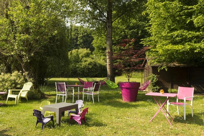 Imagen de los exteriores del Hotel The Originals Tours Sud (ex P'tit-dej ). Foto 15