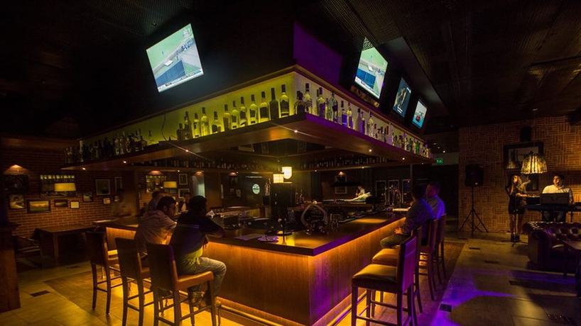 Imagen del bar/restaurante del Hotel The Oterra Bengaluru Electronics City. Foto 4