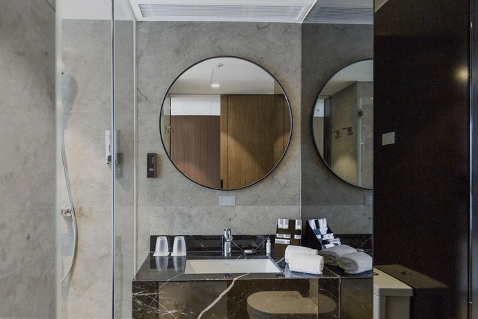 Imagen de la habitación del Hotel The Otto. Foto 17