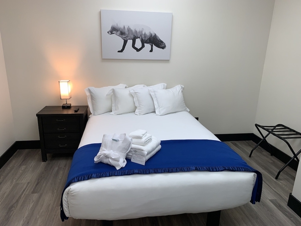 Imagen de la habitación del Hotel The Outpost. Foto 2