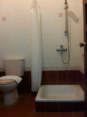 Imagen de la habitación del Hotel The Oxalis Regency Magelang. Foto 6