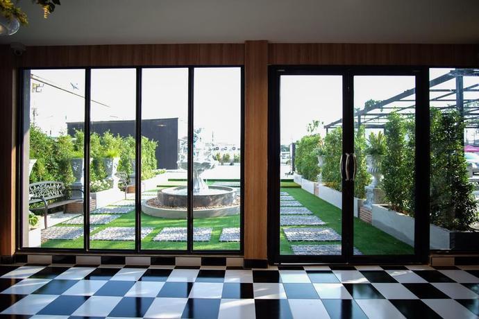 Imagen de los interiores del Hotel The O-zone Airport Inn. Foto 17