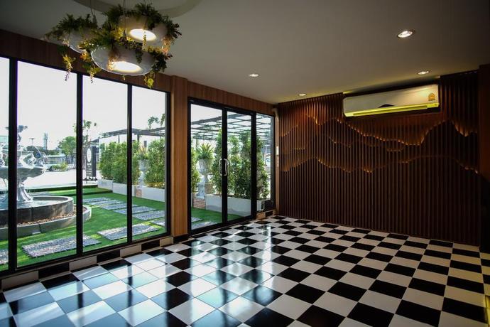 Imagen de los interiores del Hotel The O-zone Airport Inn. Foto 19