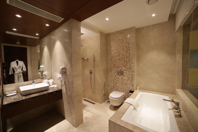 Imagen de la habitación del Hotel The P L Palace Agra. Foto 4