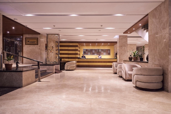 Imagen de los interiores del Hotel The P L Palace Agra. Foto 16