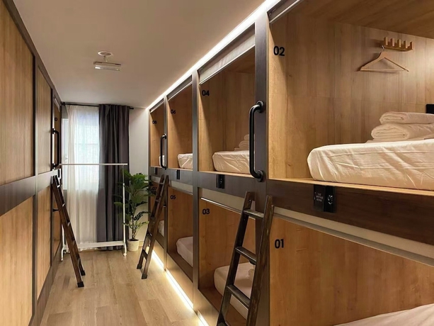 Imagen general del Hotel The POD Suite Hostel Blasco. Foto 1