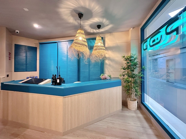 Imagen de los interiores del Hotel The POD Suite Hostel Blasco. Foto 16