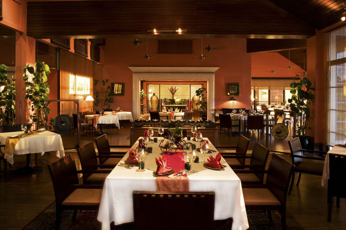 Imagen del bar/restaurante del Hotel The Pacific Sutera. Foto 4