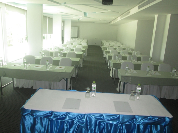 Imagen de los interiores del Hotel The Pago Design Phuket. Foto 12