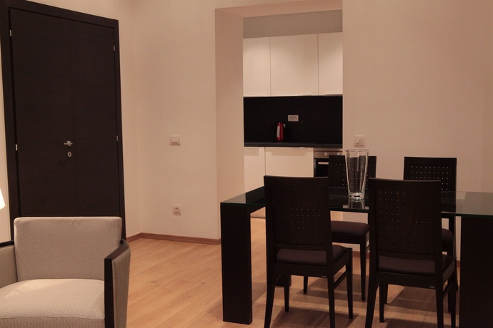 Imagen de la habitación del Hotel The Palace Suites and Apartments. Foto 4