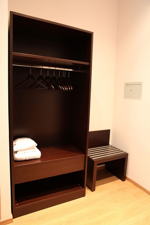 Imagen de la habitación del Hotel The Palace Suites and Apartments. Foto 5