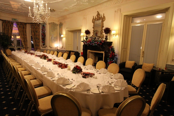 Imagen del bar/restaurante del Hotel The Palace and Spa. Foto 4