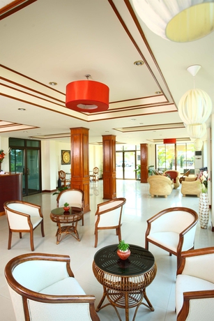 Imagen de los interiores del Hotel The Palm Garden. Foto 12