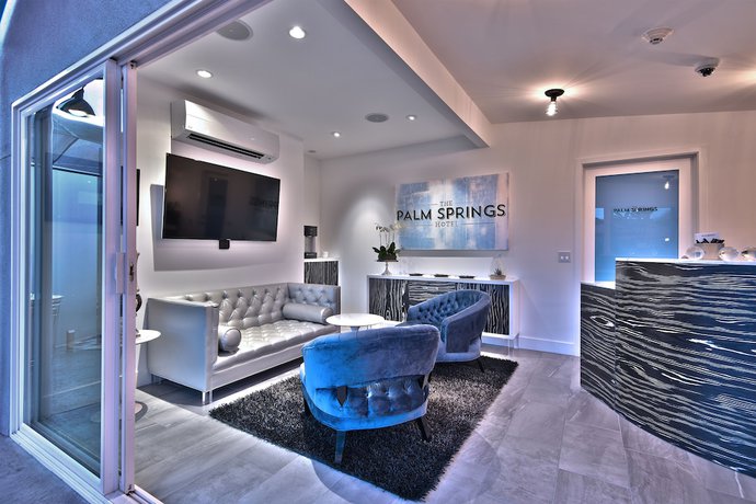 Imagen de los interiores del Hotel The Palm Springs. Foto 16
