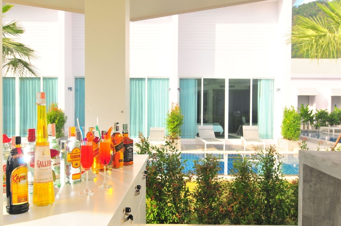 Imagen del bar/restaurante del Hotel The Palmery Resort. Foto 4