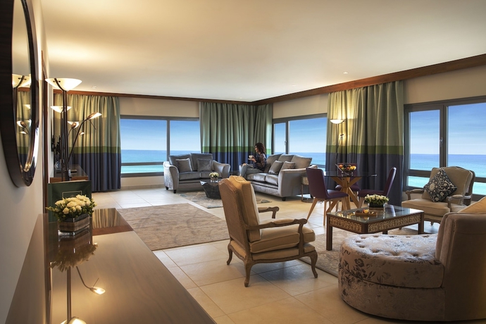 Imagen de la habitación del Hotel The Palms Beach and Spa. Foto 16