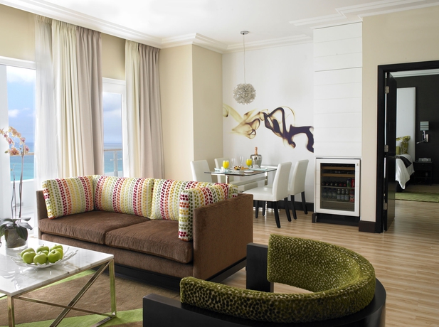 Imagen de la habitación del Hotel The Palms Hotel & Spa. Foto 8