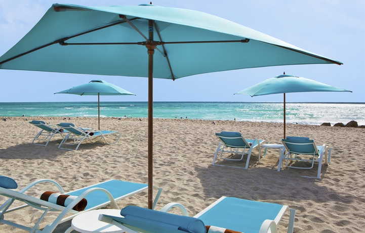 Imagen de los exteriores del Hotel The Palms Hotel & Spa. Foto 13