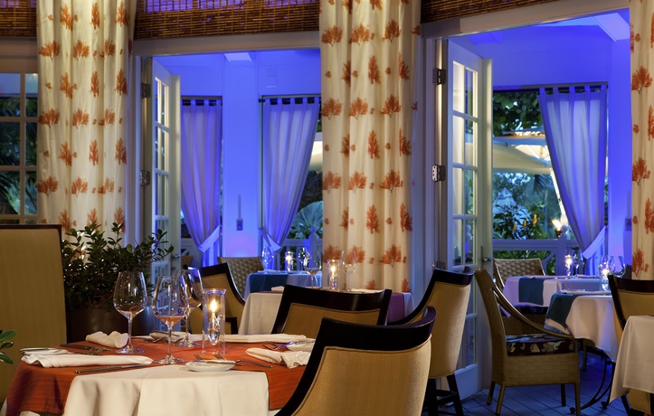 Imagen del bar/restaurante del Hotel The Palms Hotel & Spa. Foto 3