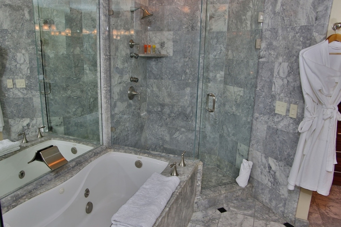 Imagen de la habitación del Hotel The Palms Playa Flamingo. Foto 15