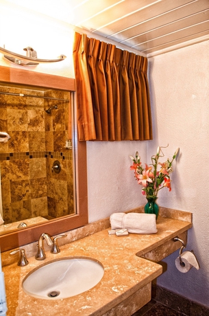 Imagen de la habitación del Hotel The Palms Resort. Foto 9