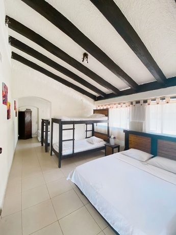Imagen de la habitación del Hotel The Palms Resort, Melgar. Foto 9
