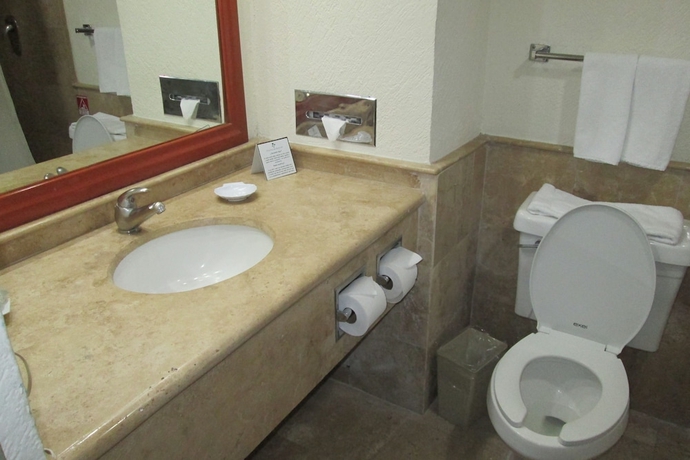 Imagen de la habitación del Hotel The Palms Resort Of Mazatlan. Foto 8