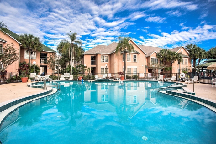 Imagen de la piscina del Hotel The Palms Villas. Foto 13
