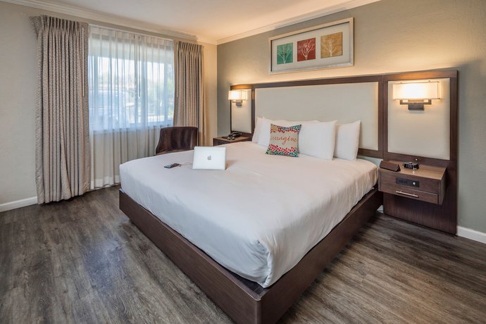 Imagen de la habitación del Hotel The Palo Alto Inn. Foto 6