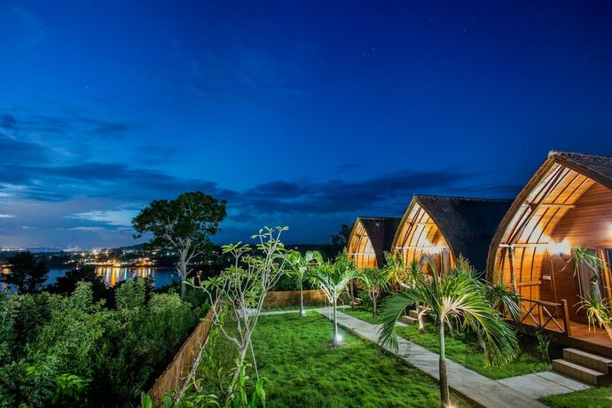 Imagen general del Hotel The Pandawa Hills Ceningan. Foto 7