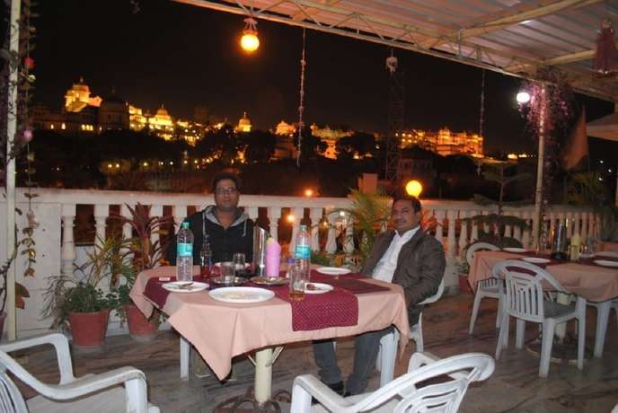 Imagen del bar/restaurante del Hotel The Pannadhay Palace. Foto 5