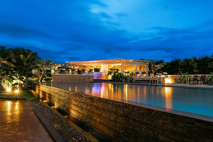 Imagen de la piscina del Hotel The Papandayan. Foto 18