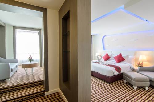 Imagen de la habitación del Hotel The Paradiso Jk Design. Foto 4