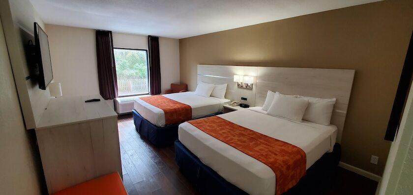 Imagen de la habitación del Hotel The Paragon Of Golden Isles. Foto 11
