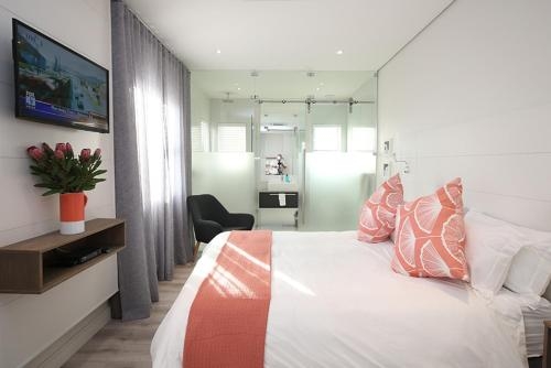 Imagen de la habitación del Hotel The Paralian. Foto 6