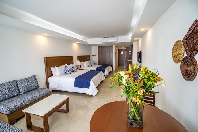 Imagen de la habitación del Hotel The Paramar Beachfront Boutique With Breakfast Included - Downtown Malecon. Foto 4