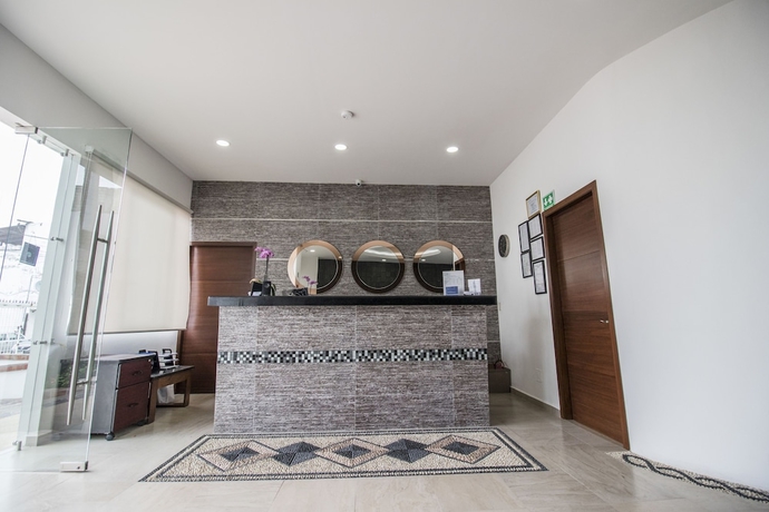 Imagen de los interiores del Hotel The Paramar Beachfront Boutique With Breakfast Included - Downtown Malecon. Foto 17