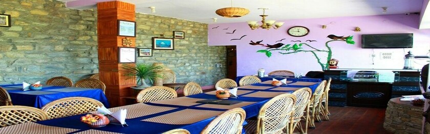 Imagen del bar/restaurante del Hotel The Parijat Retreat. Foto 13