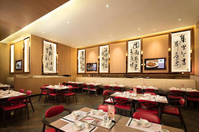 Imagen del bar/restaurante del Hotel The Parisian Macao. Foto 2