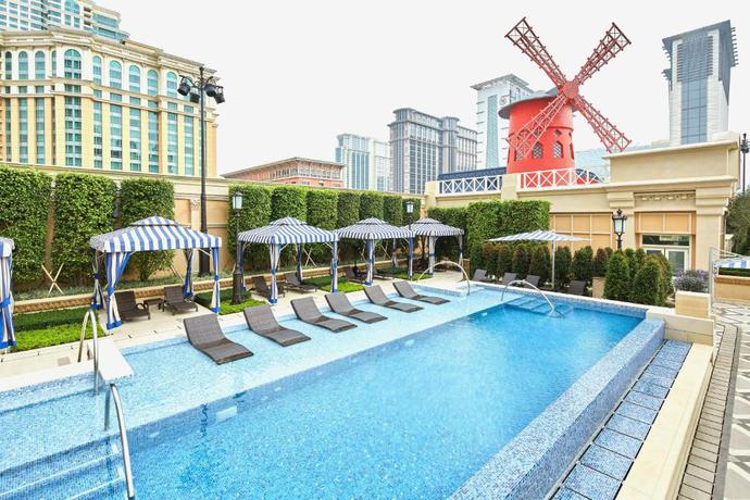 Imagen de la piscina del Hotel The Parisian Macao. Foto 28